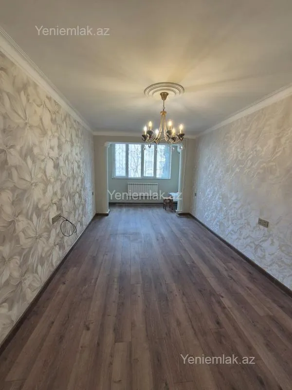Satılır 2 otaqlı köhnə tikili 55 m²