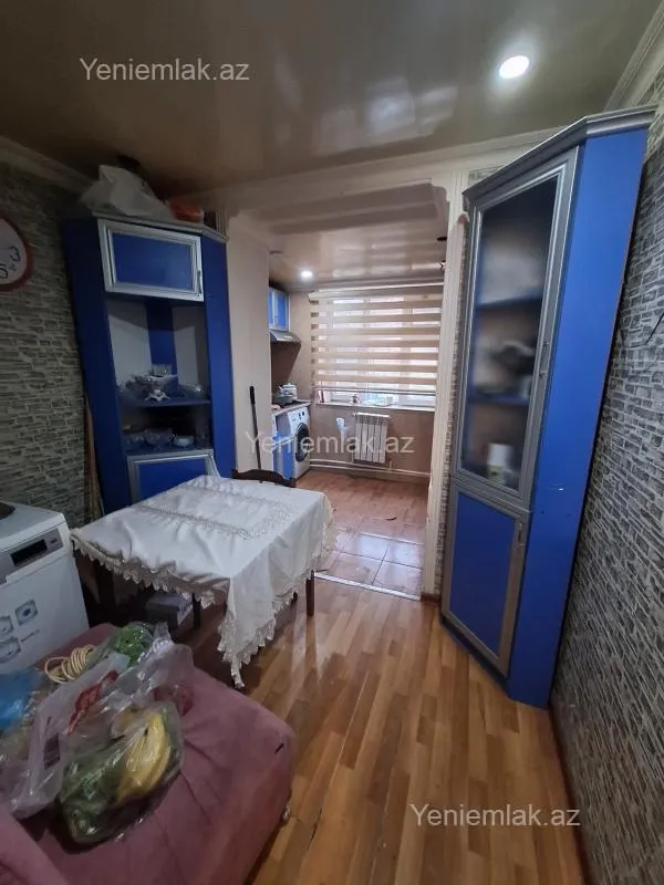 Satılır 3 otaqlı köhnə tikili 80 m²
