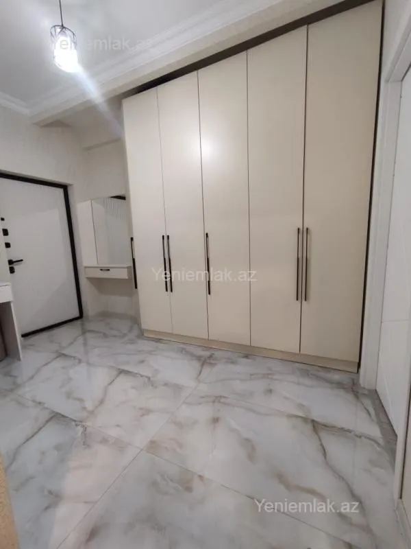 Satılır 2 otaqlı yeni tikili 58 m²