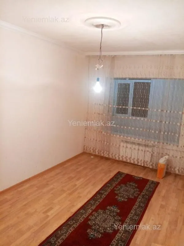 Satılır 1 otaqlı köhnə tikili 45 m²