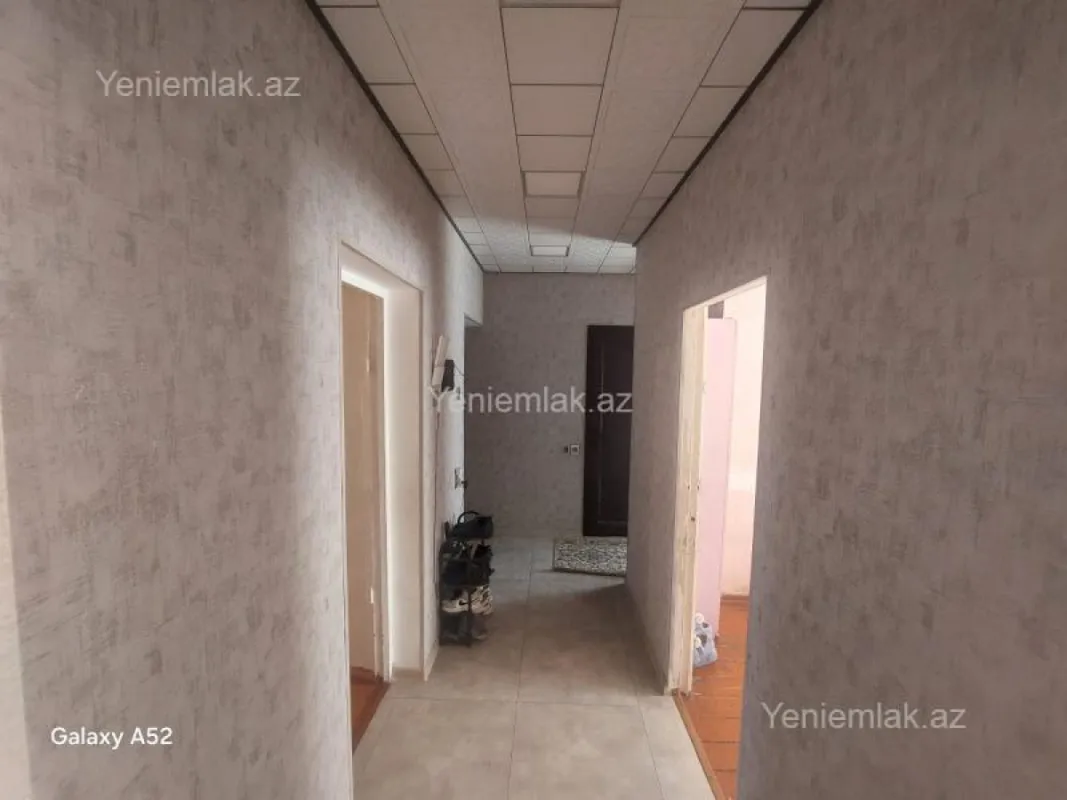 Satılır 4 otaqlı köhnə tikili 75 m²