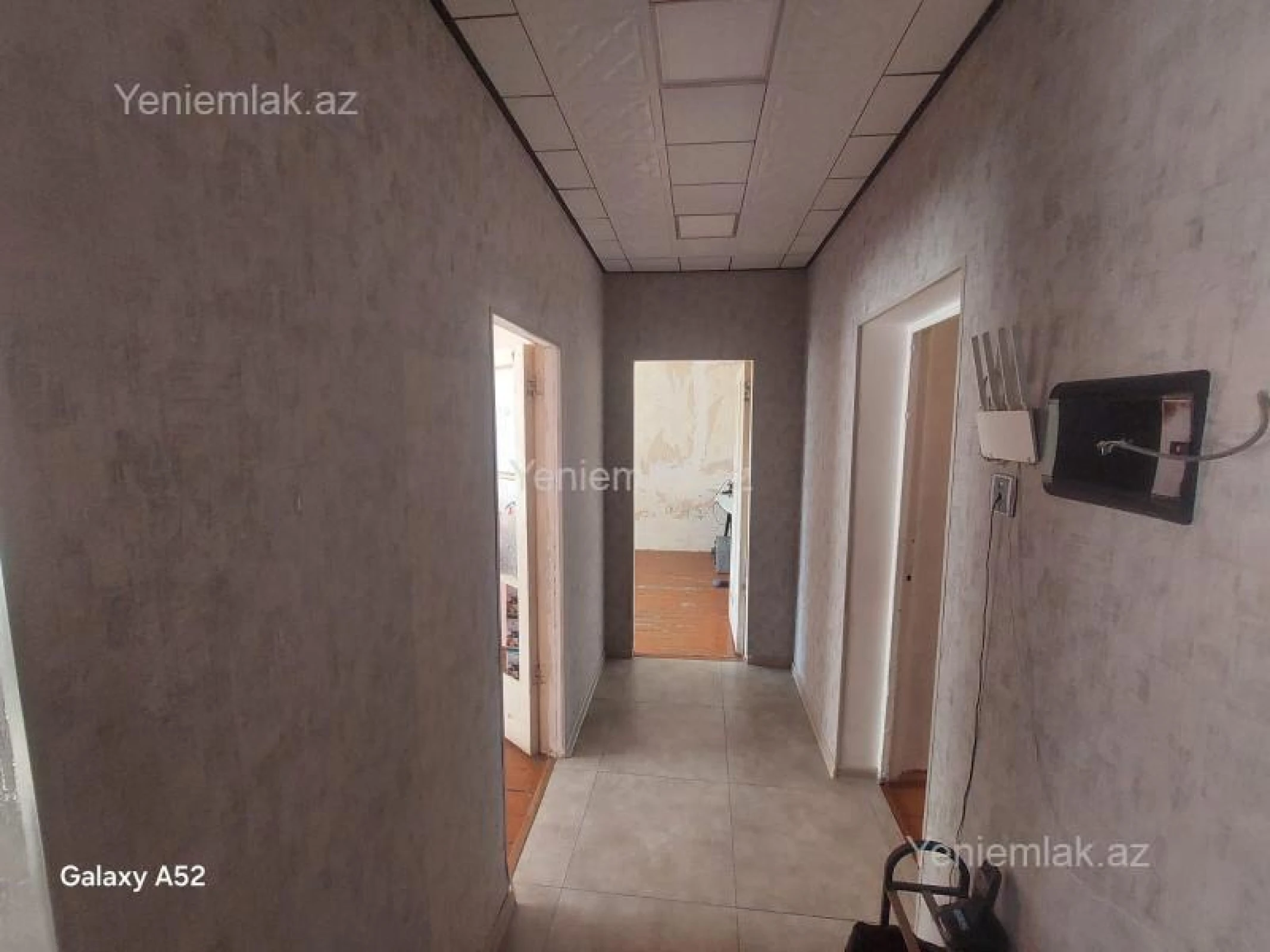 Satılır 4 otaqlı köhnə tikili 75 m²