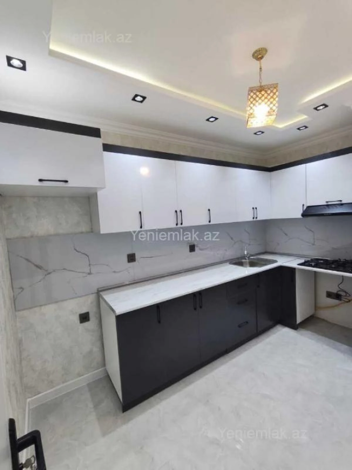 Satılır 2 otaqlı yeni tikili 80 m²