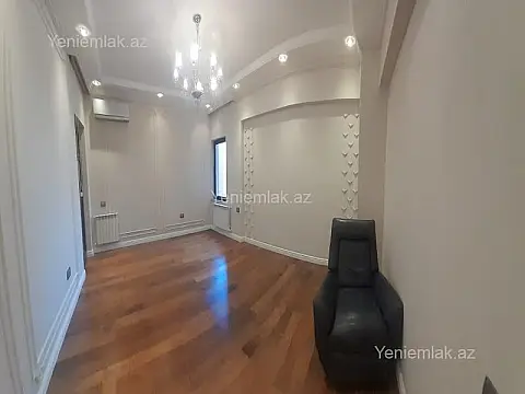 Satılır 4 otaqlı yeni tikili 198 m²
