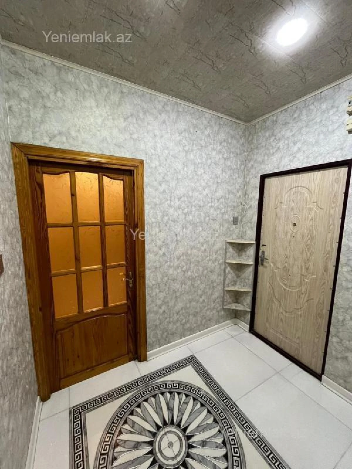 Satılır 3 otaqlı köhnə tikili 70 m²