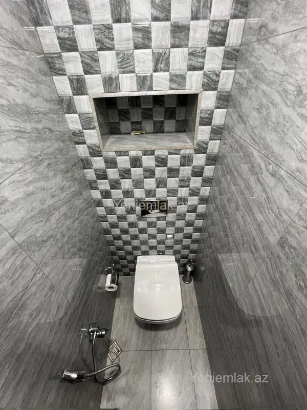 Satılır 3 otaqlı köhnə tikili 70 m²