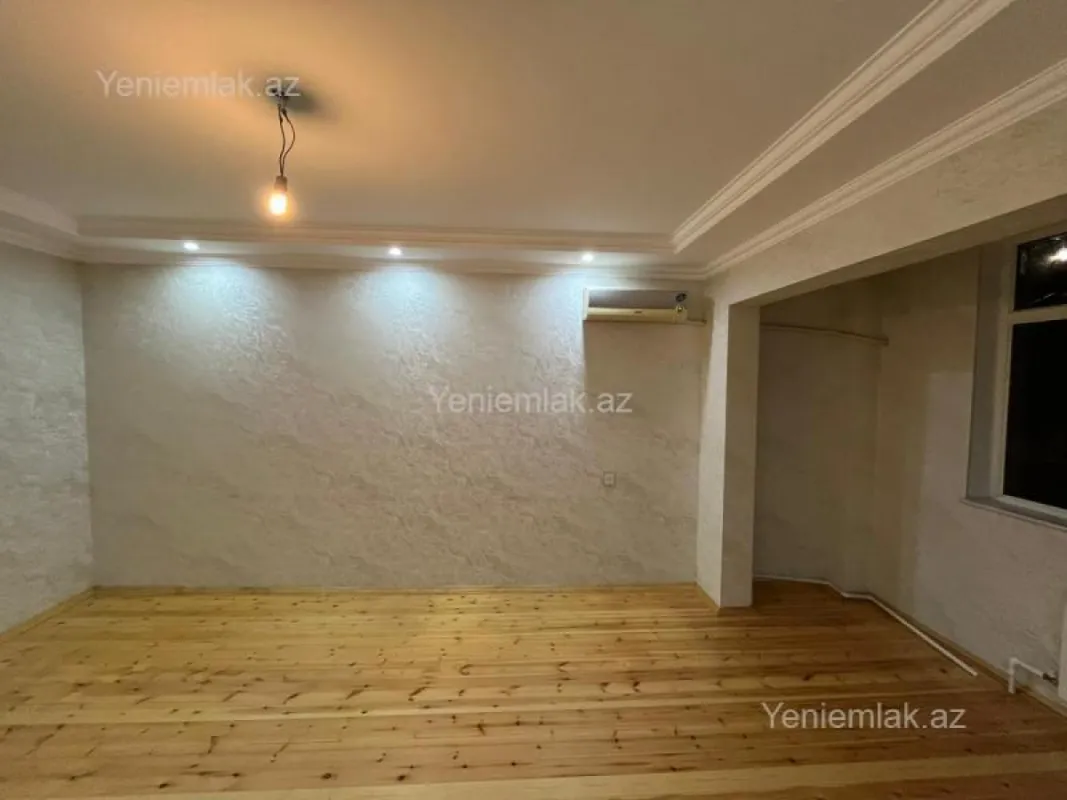 Satılır 3 otaqlı köhnə tikili 70 m²