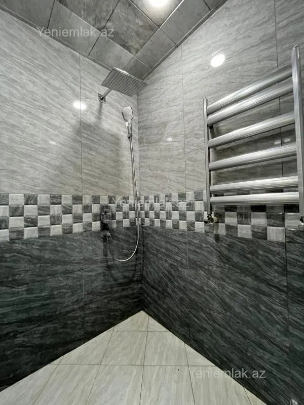 Satılır 3 otaqlı köhnə tikili 70 m²