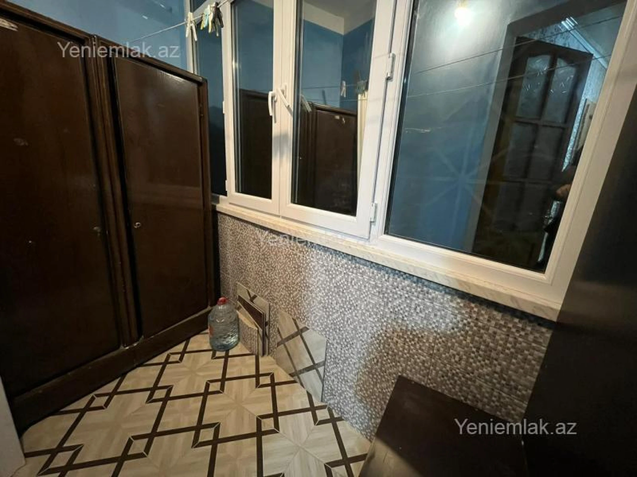 Satılır 3 otaqlı köhnə tikili 70 m²