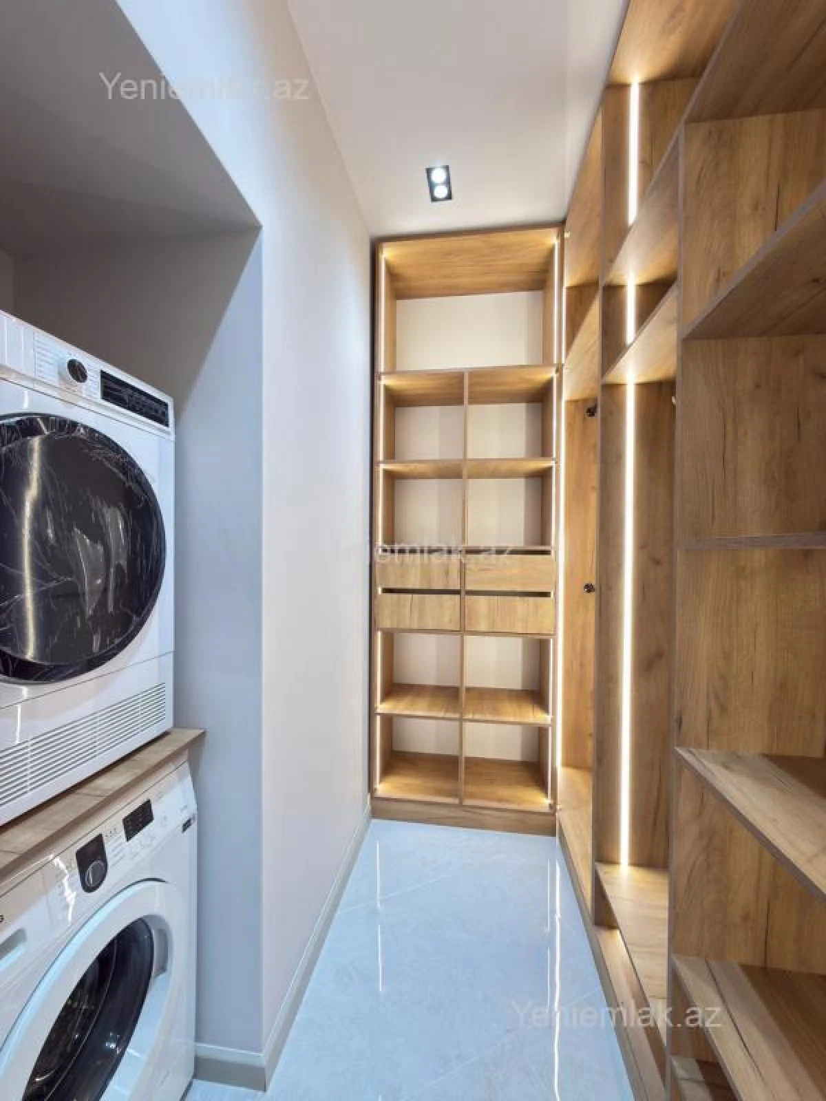 Satılır 2 otaqlı yeni tikili 68 m²