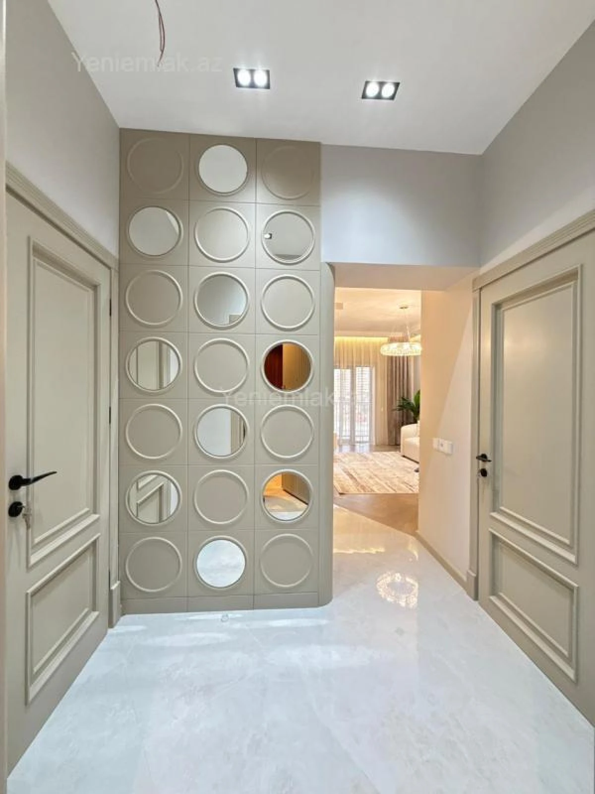 Satılır 2 otaqlı yeni tikili 68 m²