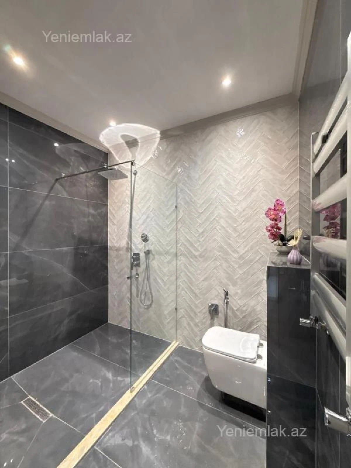 Satılır 2 otaqlı yeni tikili 68 m²