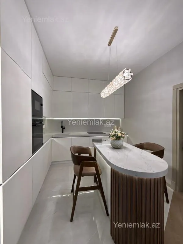 Satılır 2 otaqlı yeni tikili 68 m²