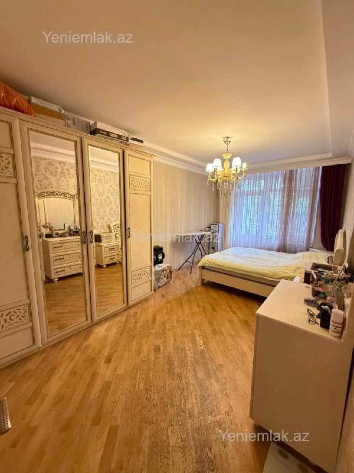 Satılır 3 otaqlı köhnə tikili 90 m²
