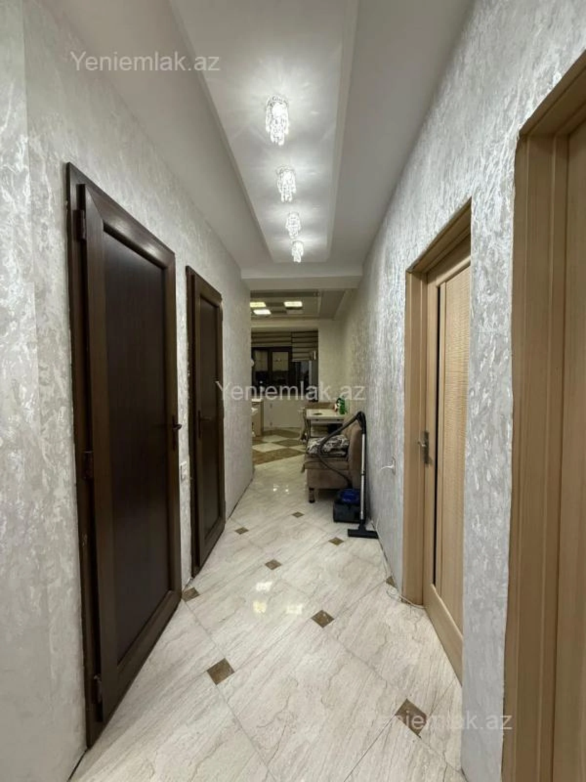 Satılır 3 otaqlı köhnə tikili 90 m²