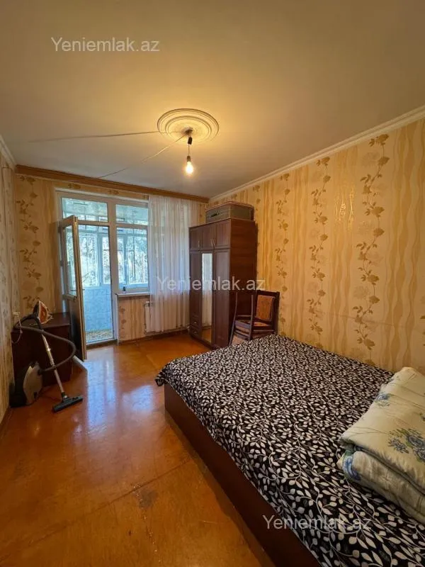 Satılır 2 otaqlı köhnə tikili 60 m²