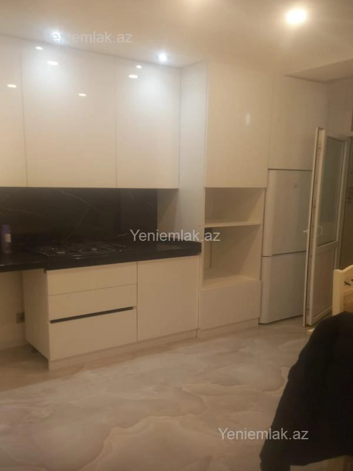 Satılır 2 otaqlı yeni tikili 75 m²