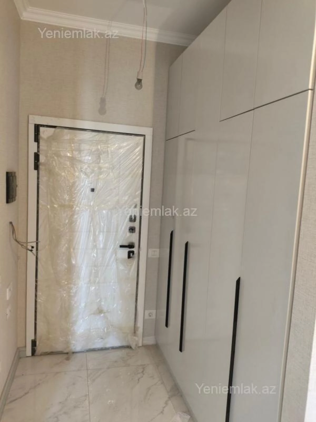 Satılır 2 otaqlı yeni tikili 61 m²