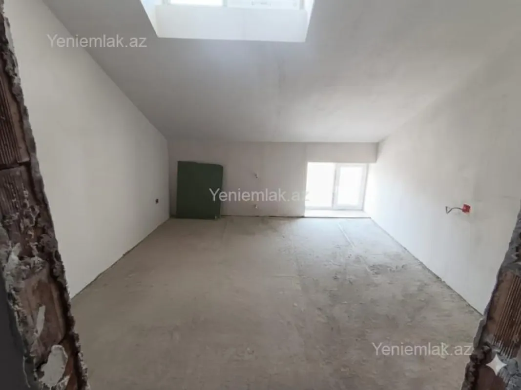 Satılır 3 otaqlı yeni tikili 85 m²
