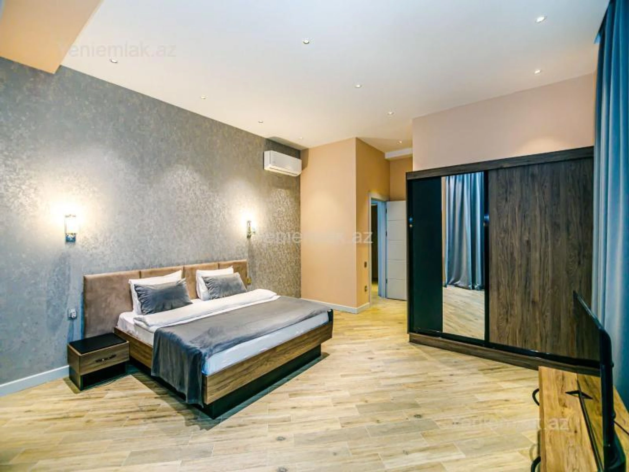 Satılır 16 otaqlı obyekt 1700 m²