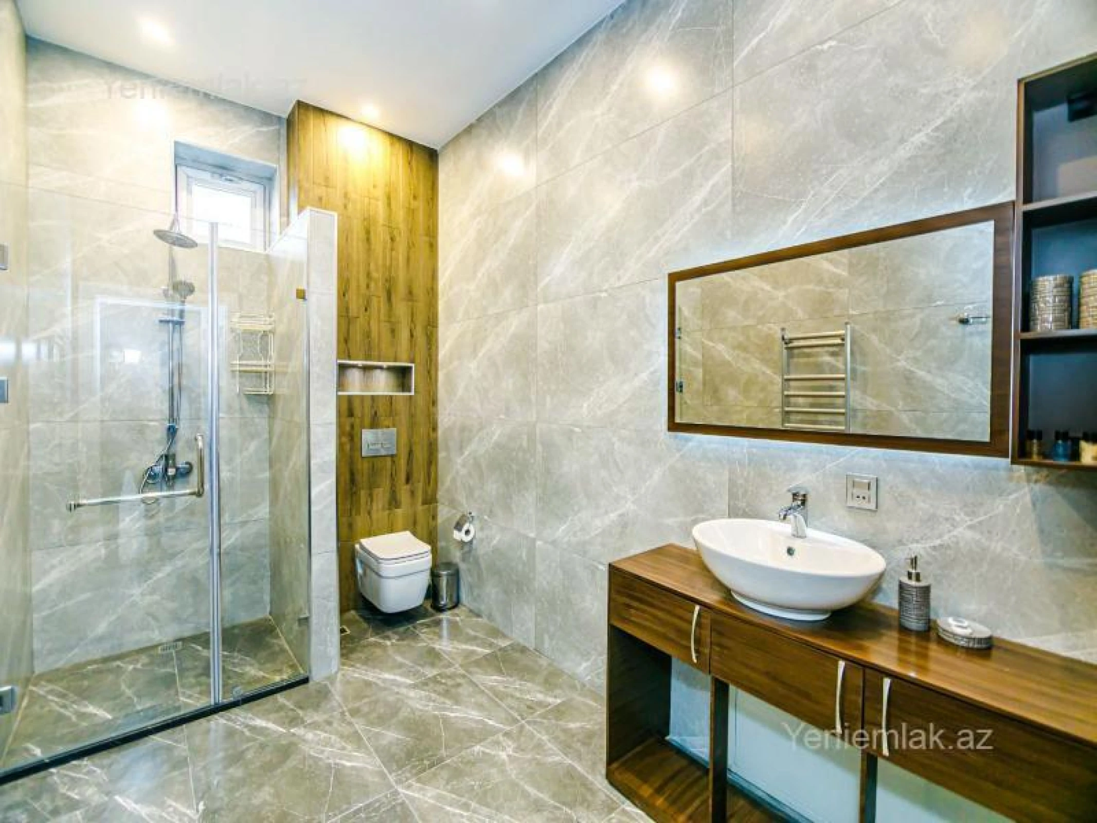 Satılır 16 otaqlı obyekt 1700 m²