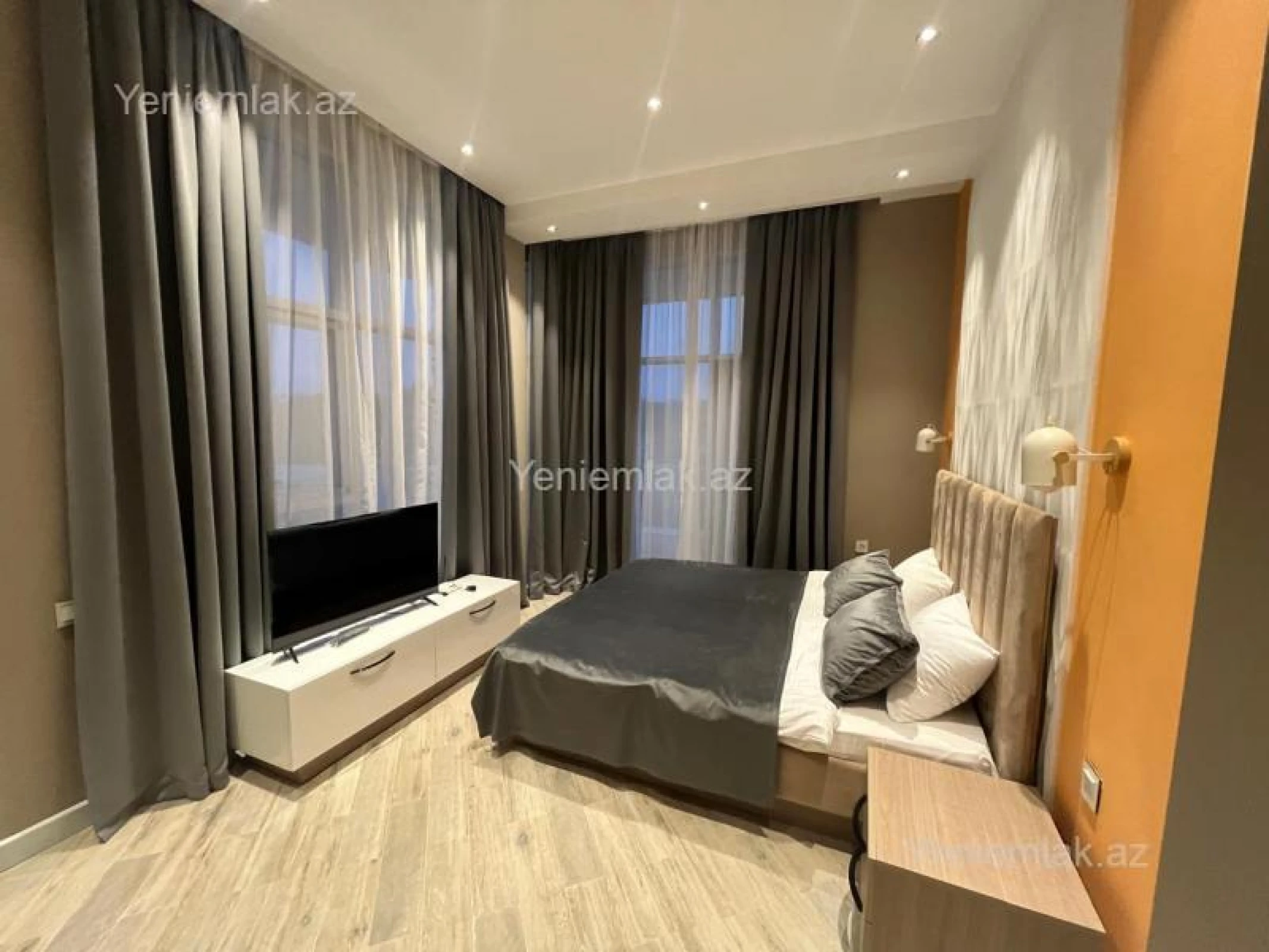 Satılır 16 otaqlı obyekt 1700 m²
