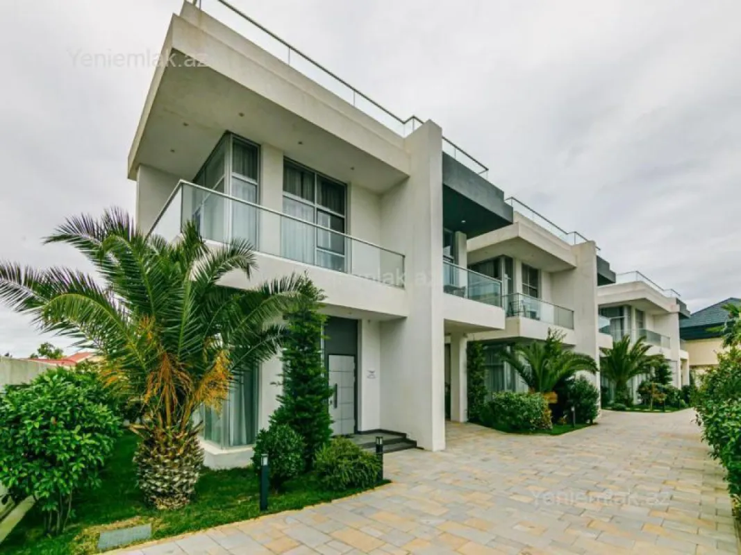 Satılır 16 otaqlı obyekt 1700 m²