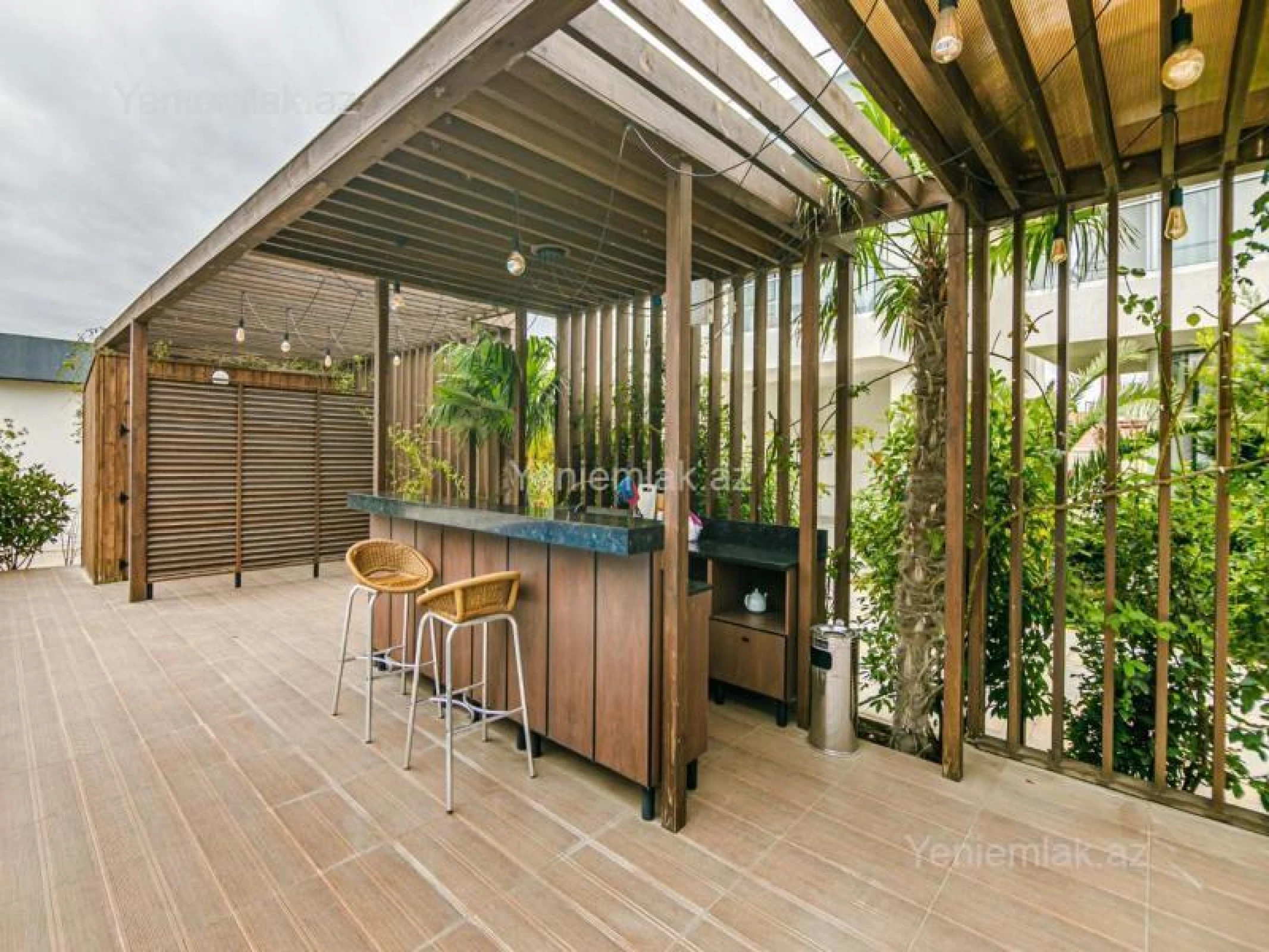 Satılır 16 otaqlı obyekt 1700 m²