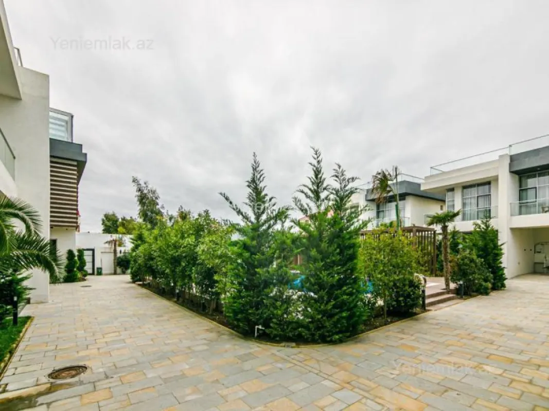 Satılır 16 otaqlı obyekt 1700 m²