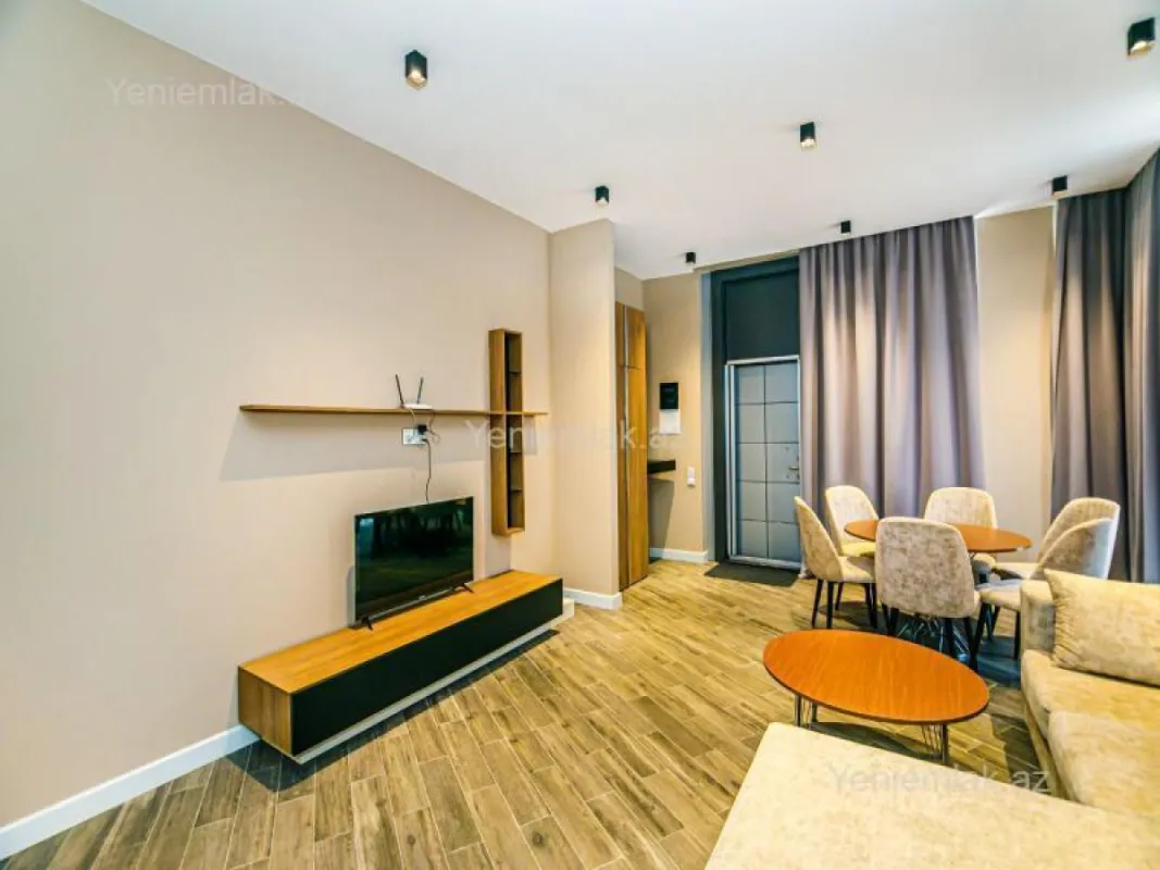 Satılır 16 otaqlı obyekt 1700 m²