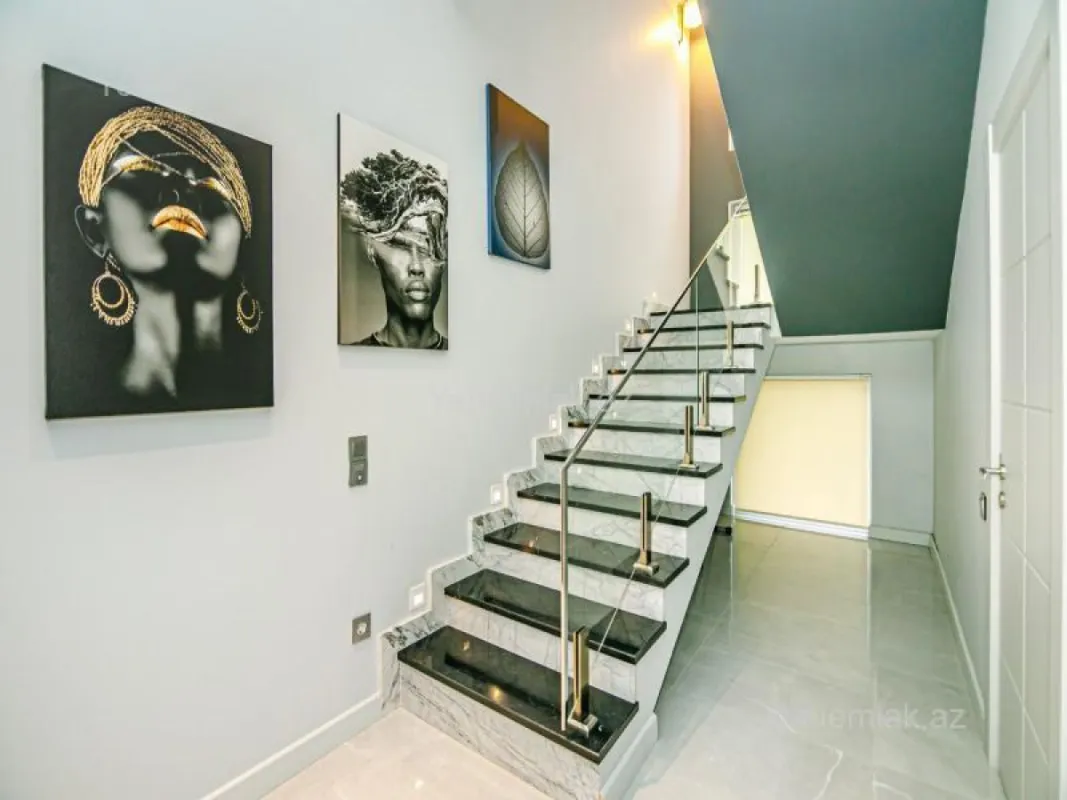 Satılır 16 otaqlı obyekt 1700 m²