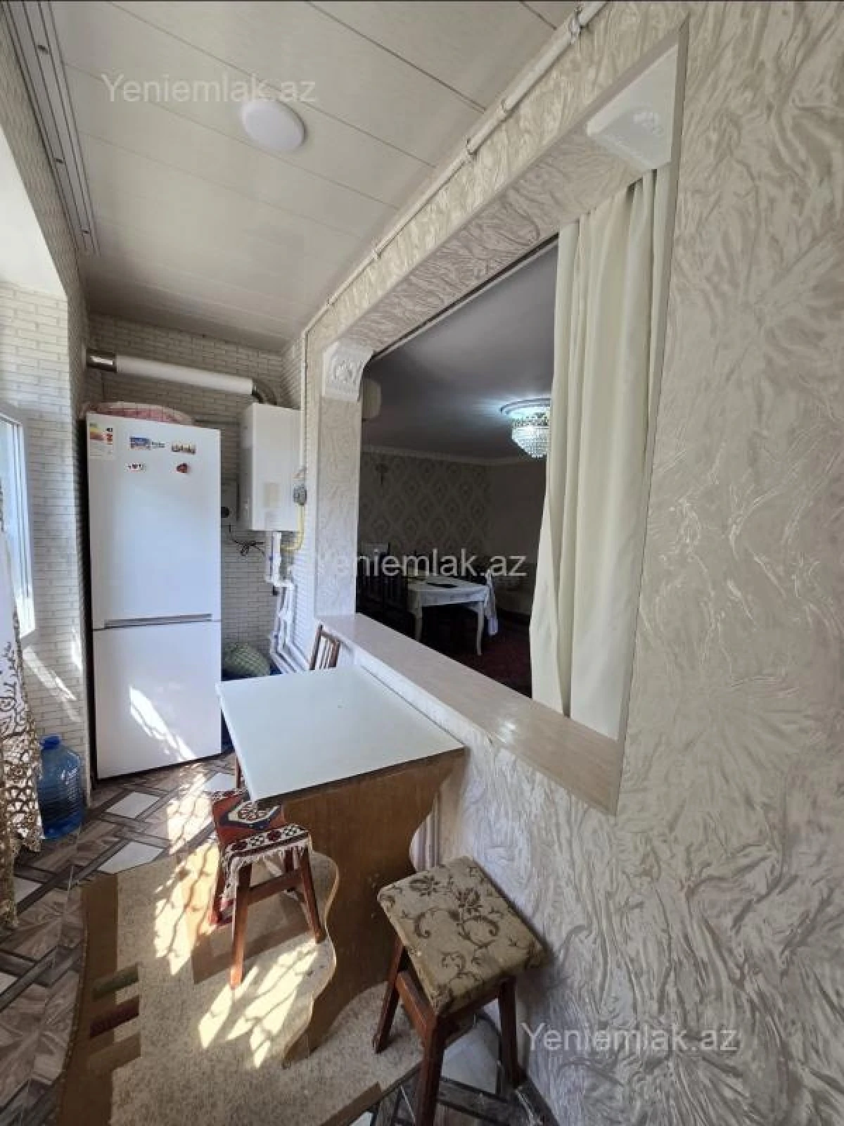 Satılır 4 otaqlı köhnə tikili 90 m²