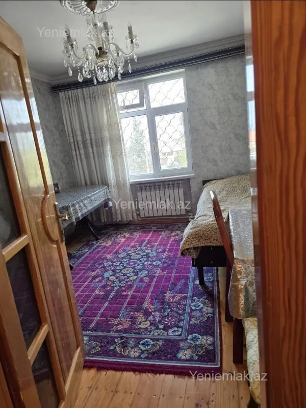 Satılır 4 otaqlı köhnə tikili 90 m²