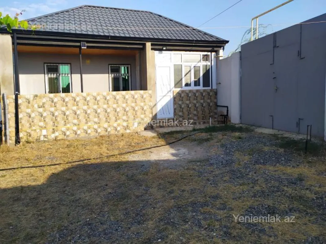 Satılır 2 otaqlı həyət evi 54 m²