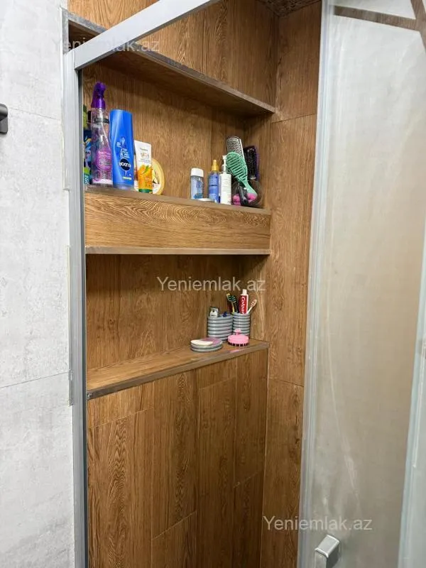 Satılır 5 otaqlı köhnə tikili 120 m²