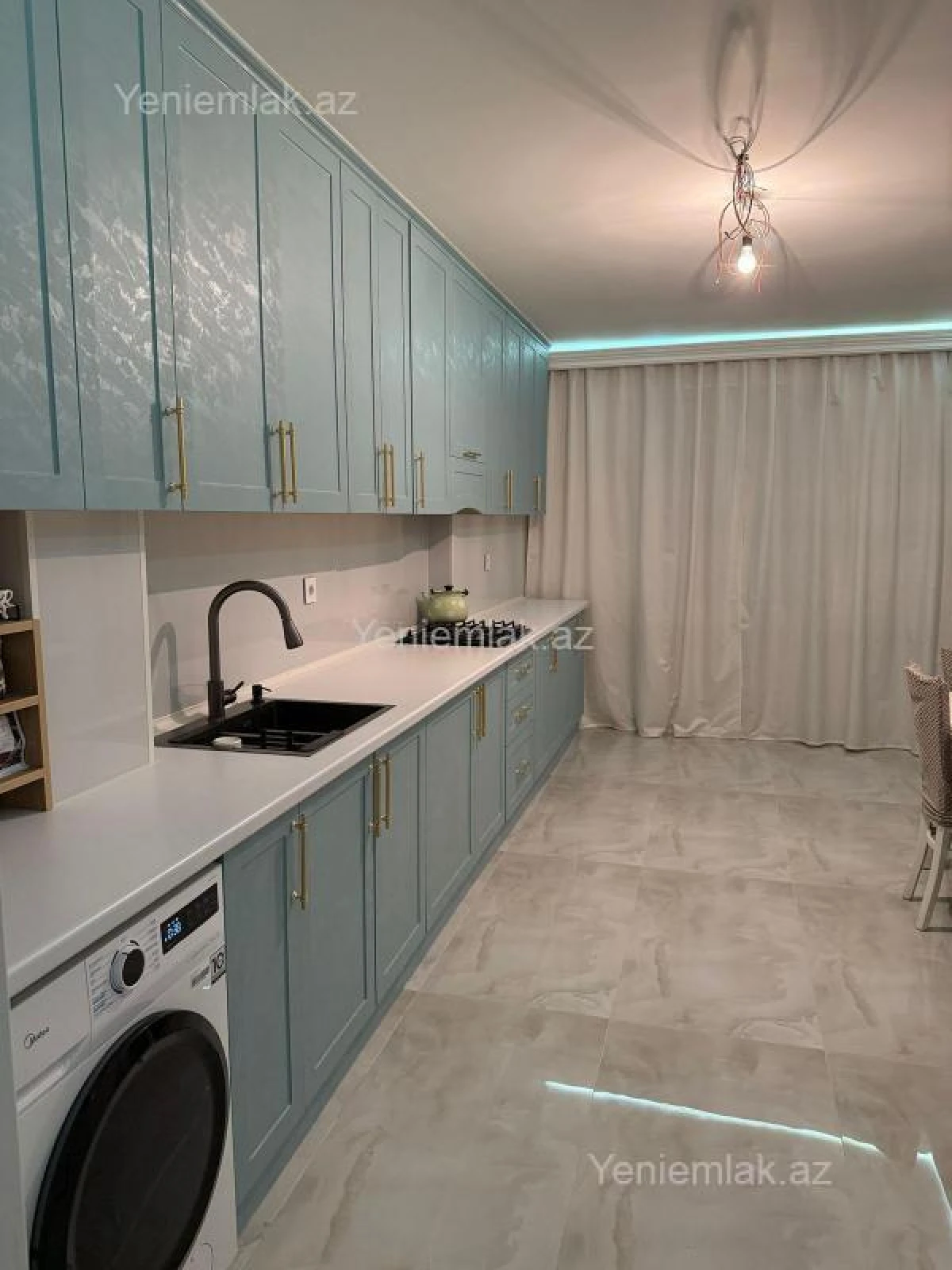 Satılır 5 otaqlı köhnə tikili 120 m²