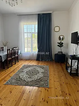 Satılır 7 otaqlı həyət evi 250 m²