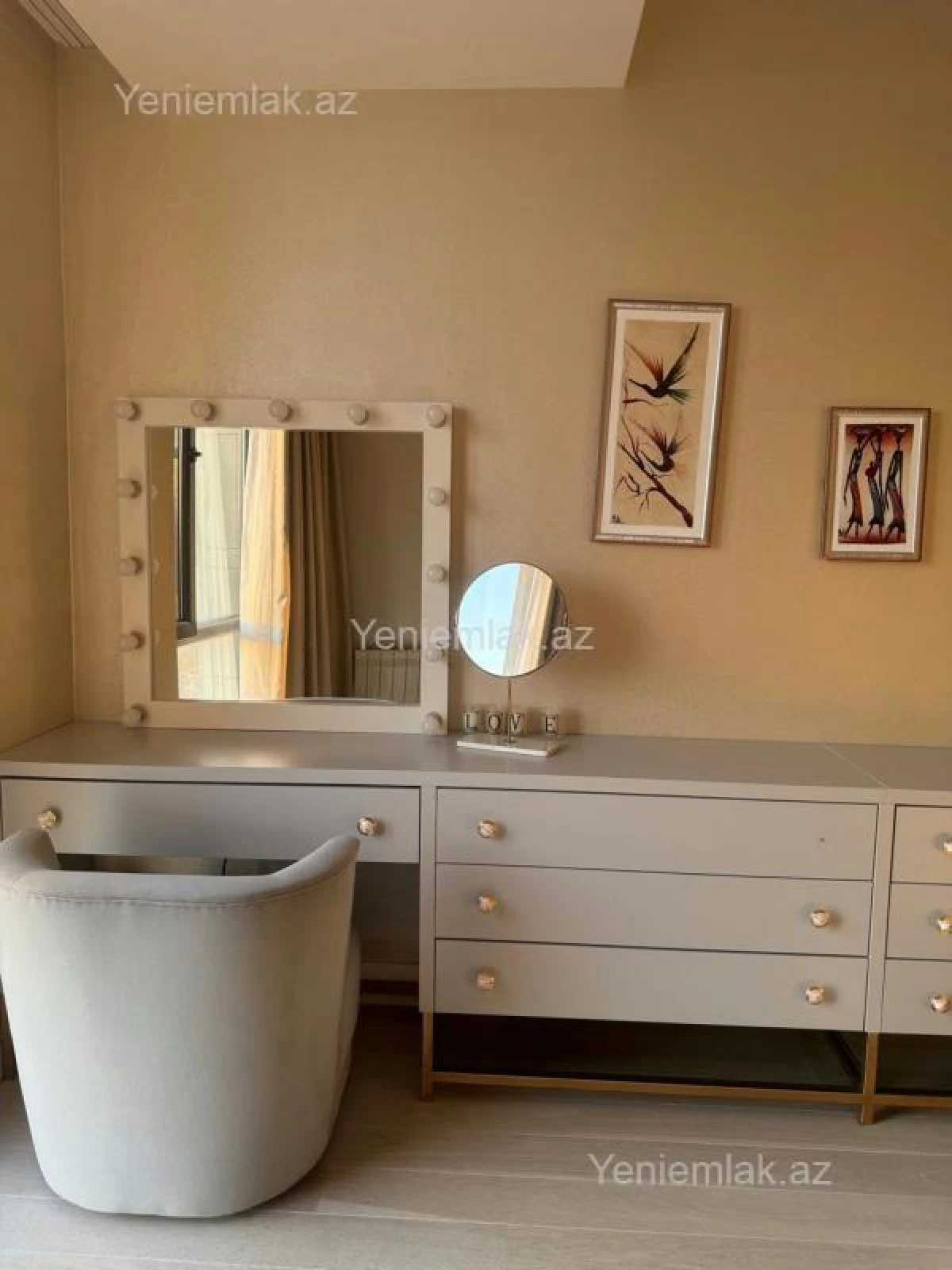 Satılır 2 otaqlı yeni tikili 76 m²