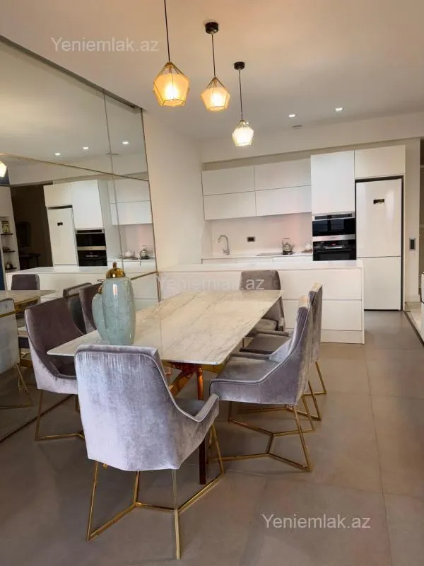 Satılır 2 otaqlı yeni tikili 76 m²