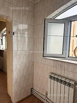 Satılır 2 otaqlı köhnə tikili 65 m²