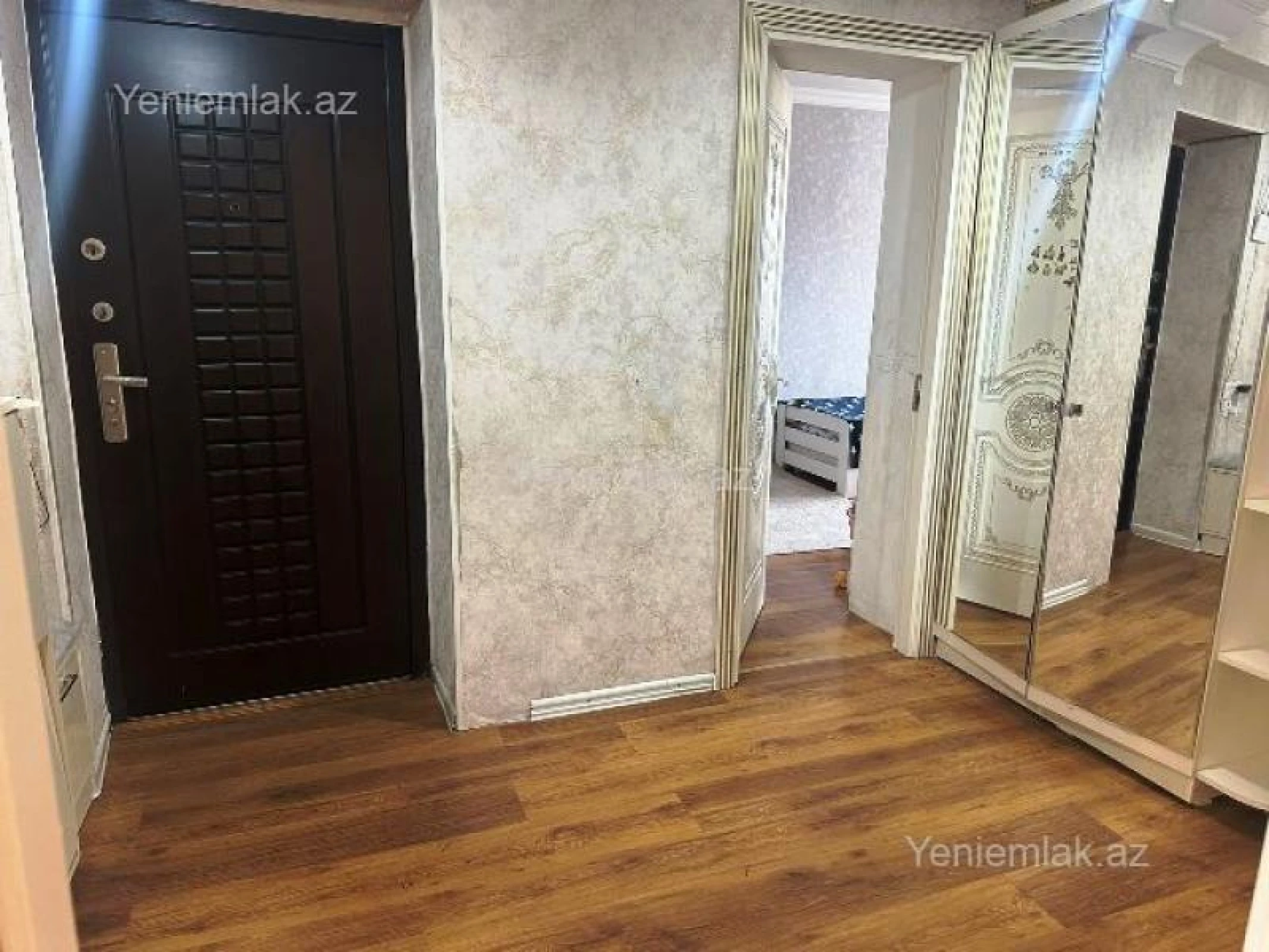 Satılır 3 otaqlı köhnə tikili 80 m²