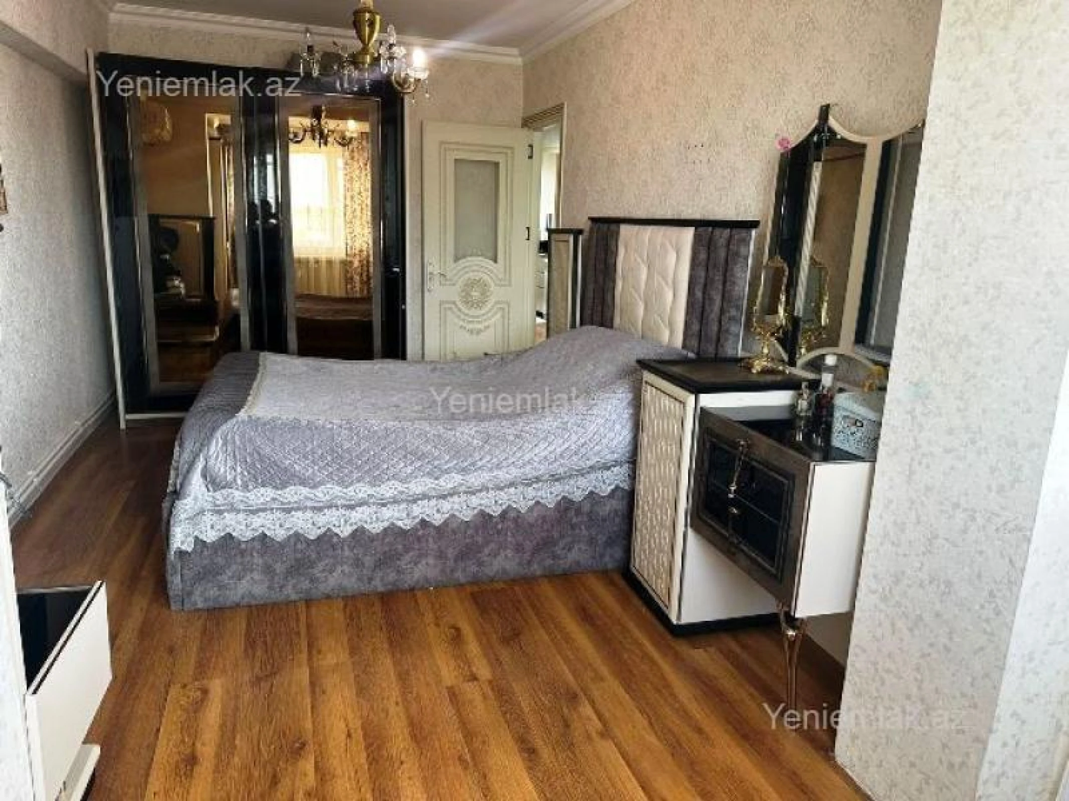 Satılır 3 otaqlı köhnə tikili 80 m²