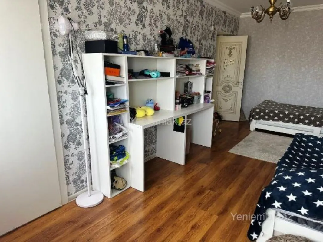 Satılır 3 otaqlı köhnə tikili 80 m²