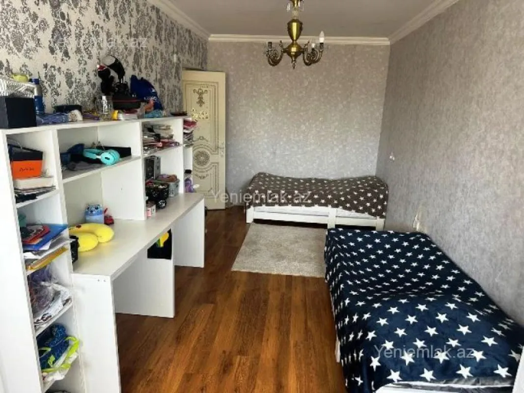 Satılır 3 otaqlı köhnə tikili 80 m²