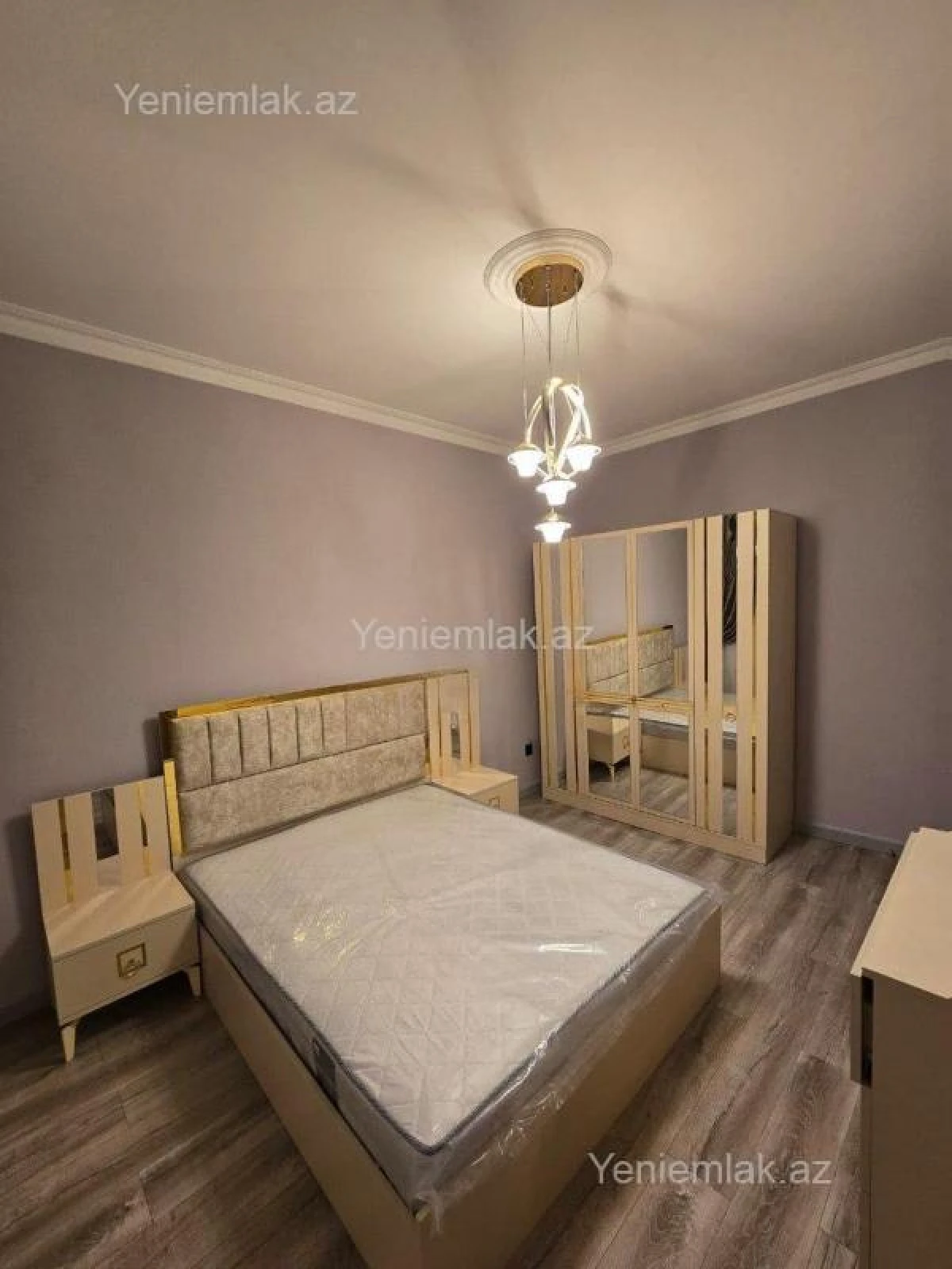Satılır 2 otaqlı köhnə tikili 60 m²