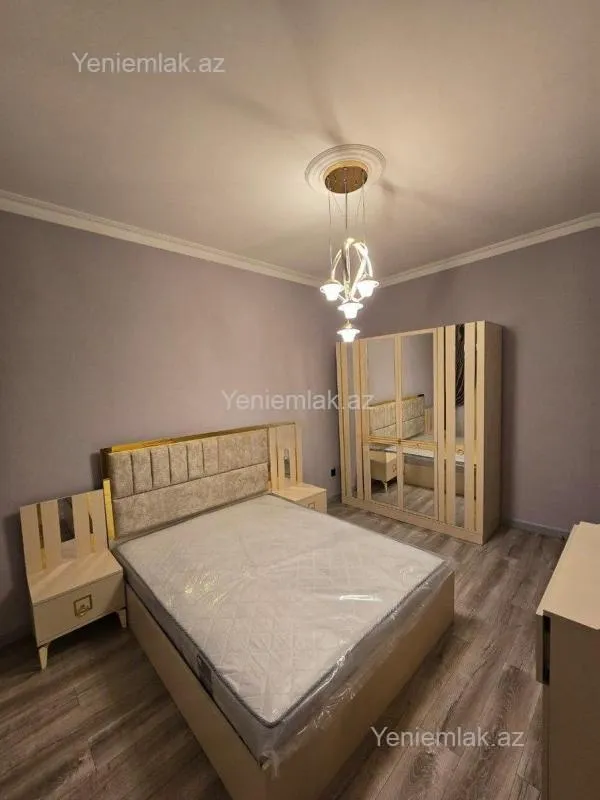 Satılır 2 otaqlı köhnə tikili 60 m²