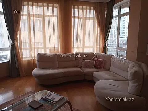 Satılır 3 otaqlı yeni tikili 140 m²