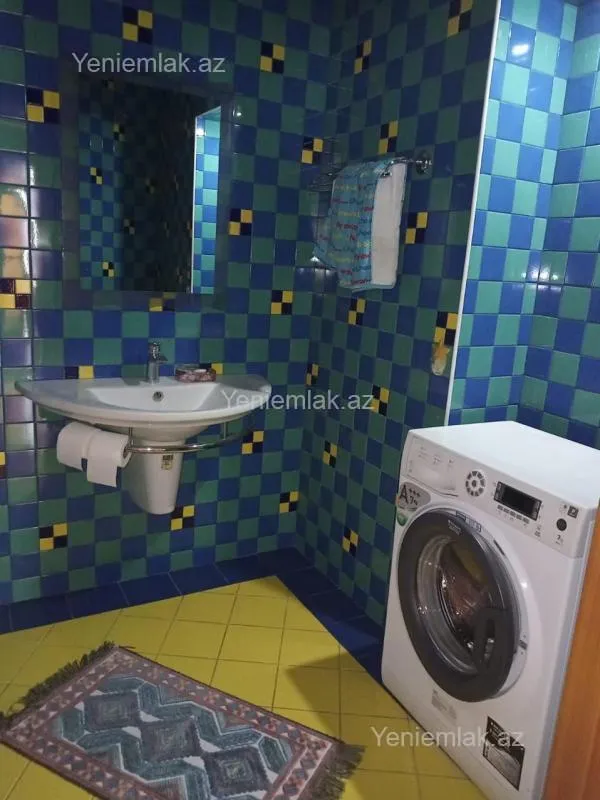 Satılır 3 otaqlı yeni tikili 140 m²