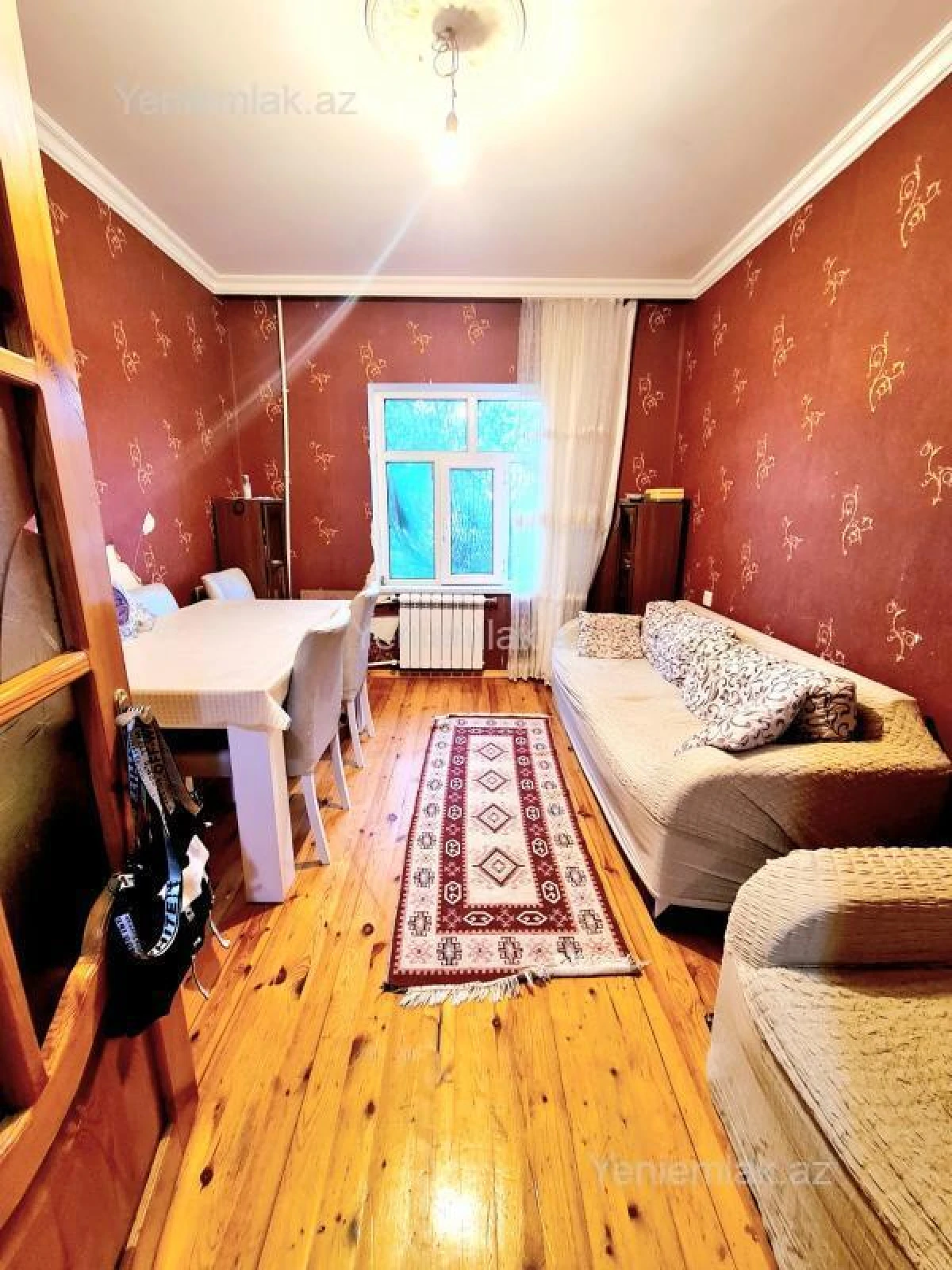 Satılır 2 otaqlı köhnə tikili 65 m²