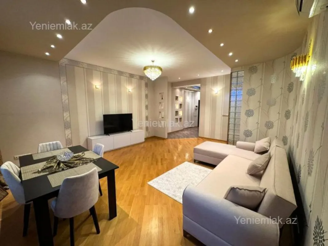 Satılır 3 otaqlı yeni tikili 110 m²